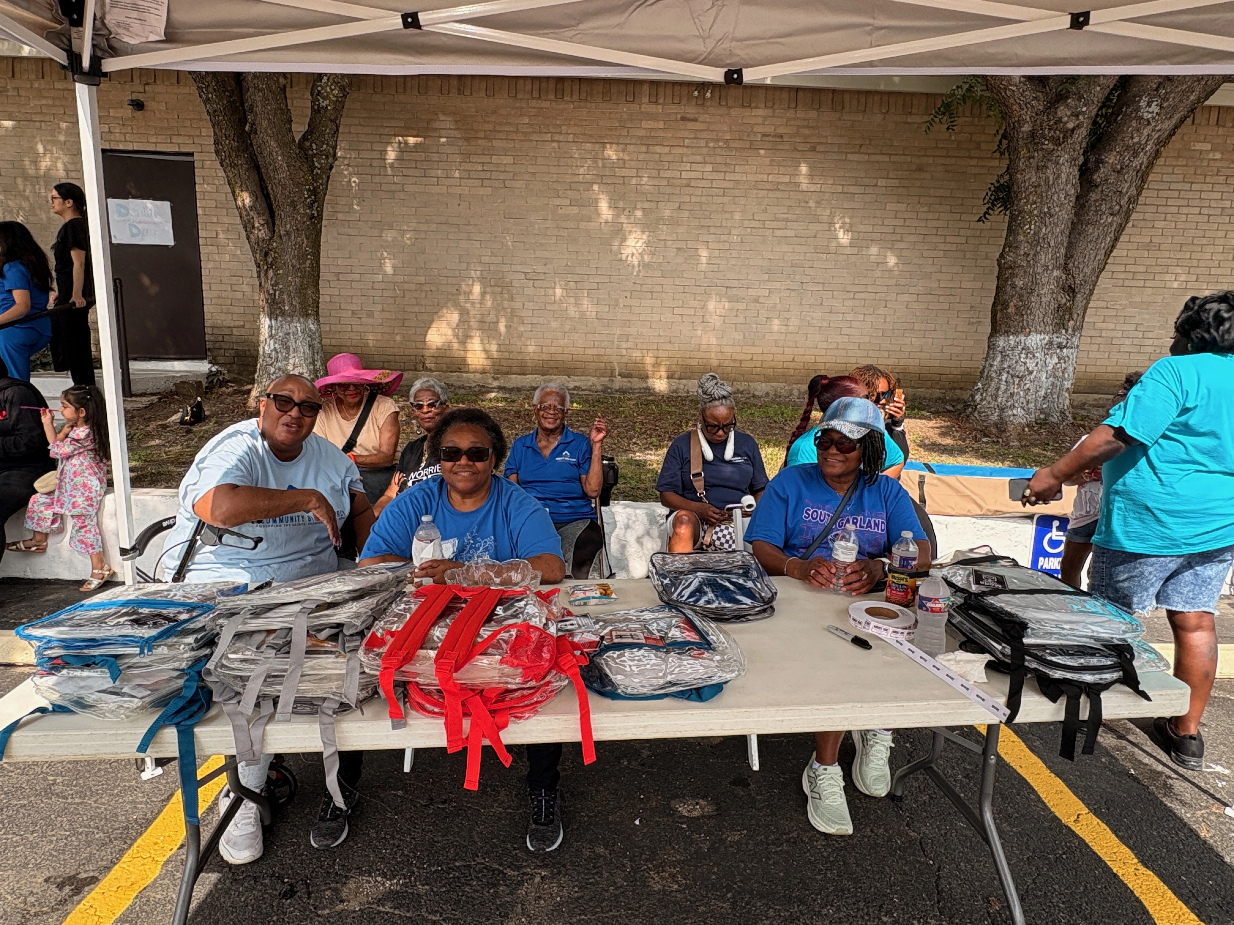 Volunterbackpackgiveaway